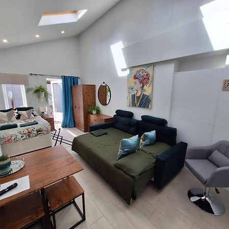 New, Stylish Studio Flat With Private Patio And Free On-Street Parking Check Out At 11Am بورنماوث المظهر الخارجي الصورة