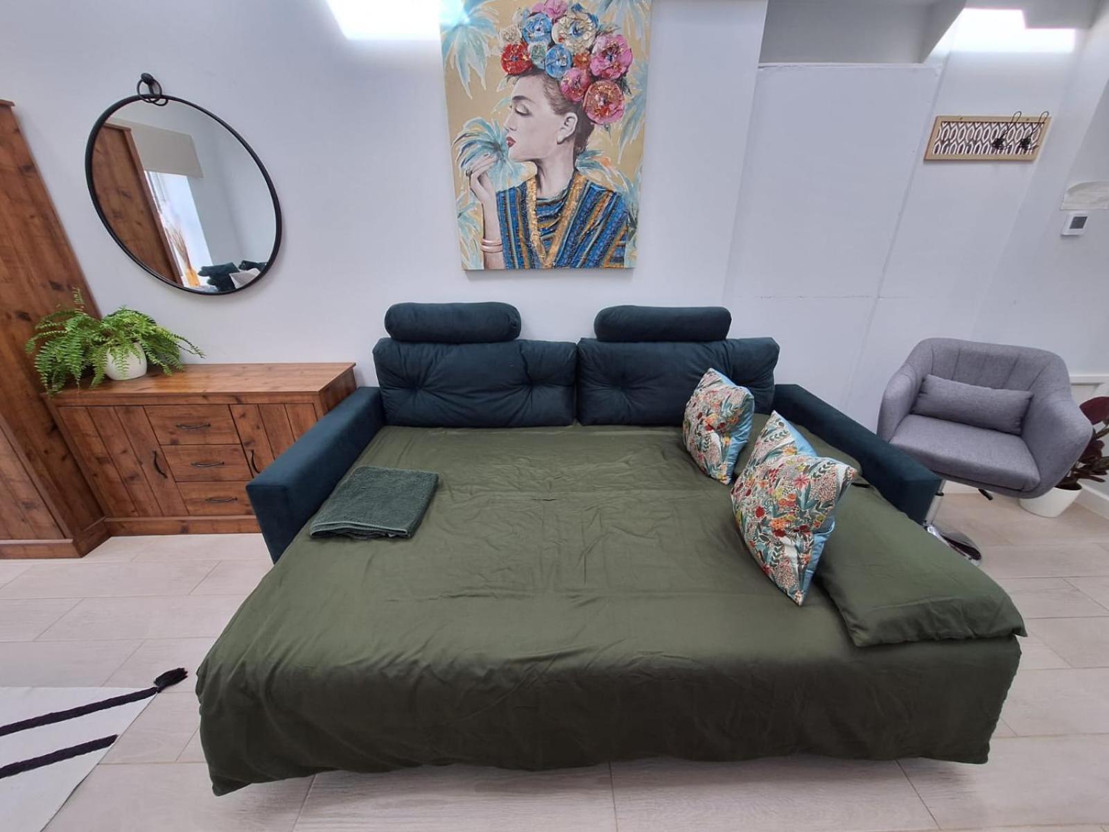 New, Stylish Studio Flat With Private Patio And Free On-Street Parking Check Out At 11Am بورنماوث المظهر الخارجي الصورة