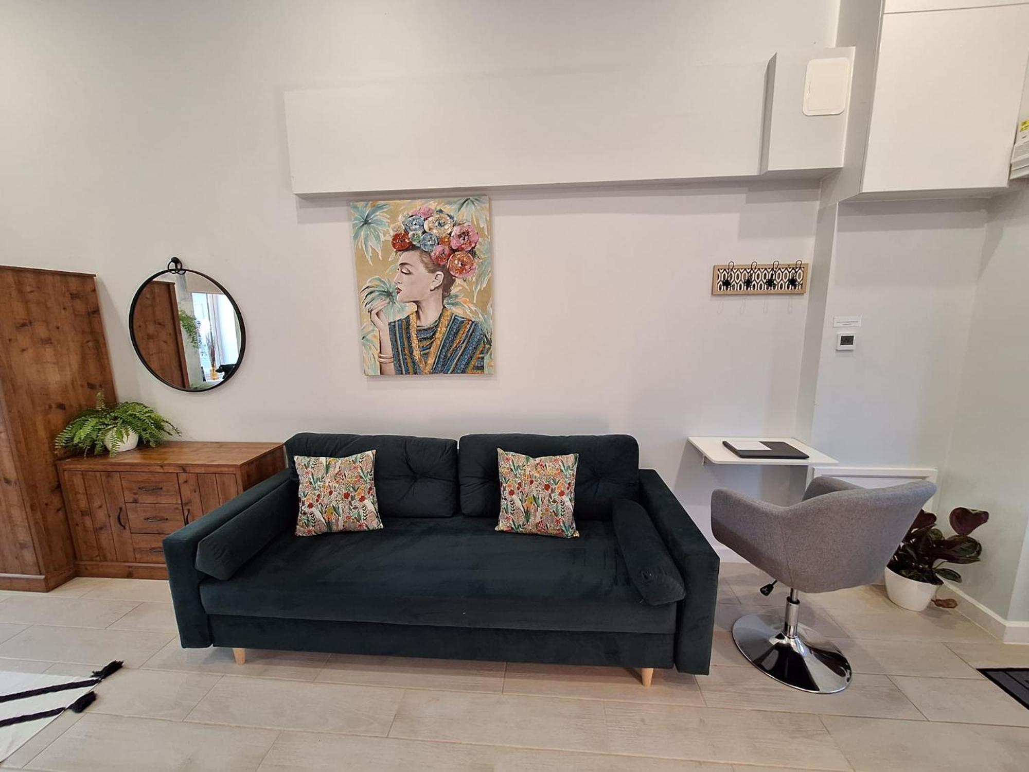 New, Stylish Studio Flat With Private Patio And Free On-Street Parking Check Out At 11Am بورنماوث المظهر الخارجي الصورة